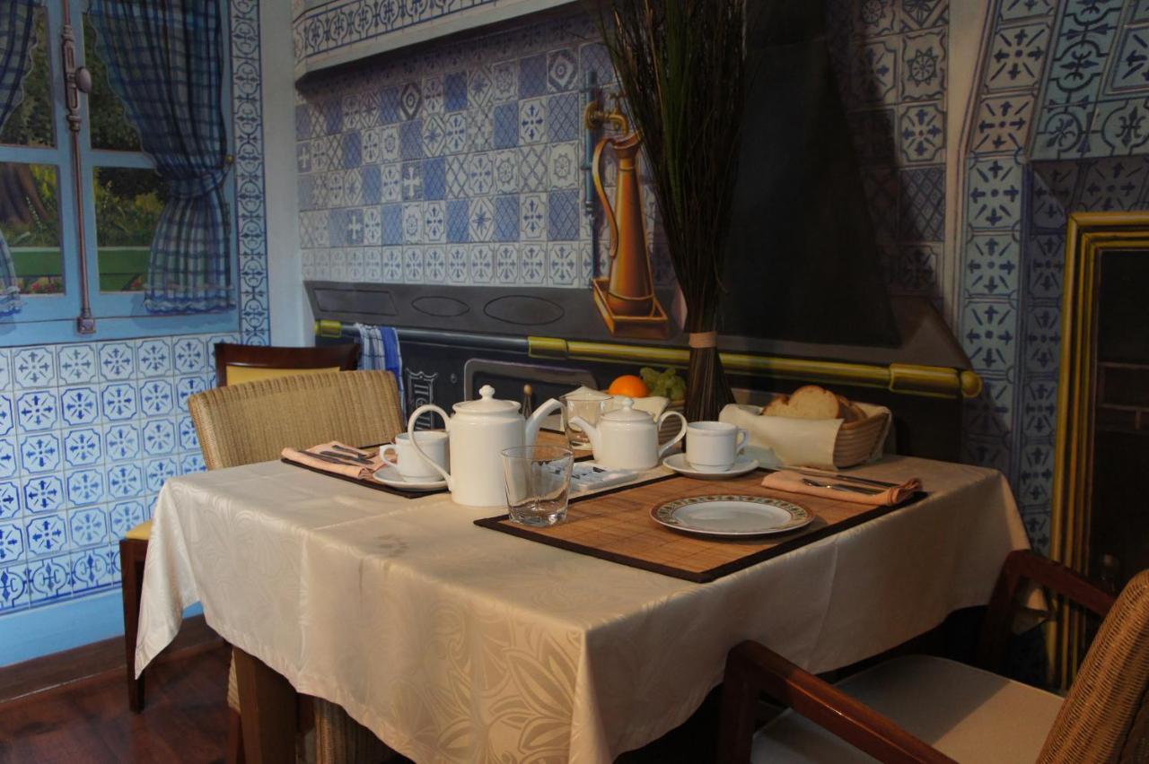 Hotel Restaurant La Goutte Noire Chateaumeillant Luaran gambar